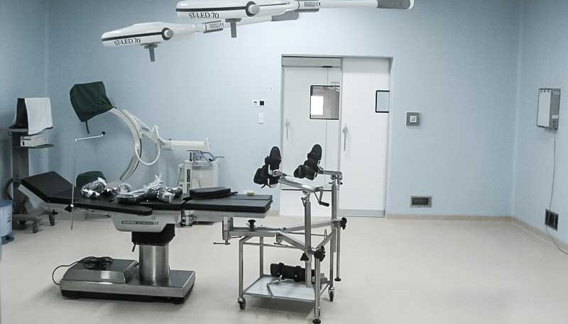 Operationssaal in Vietnam mit einer dichtenden automatischen Schiebetür